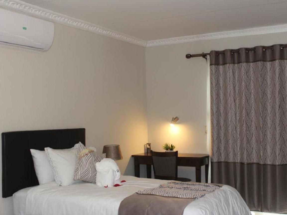 Juda Haus Lodge Katima Mulilo Bagian luar foto
