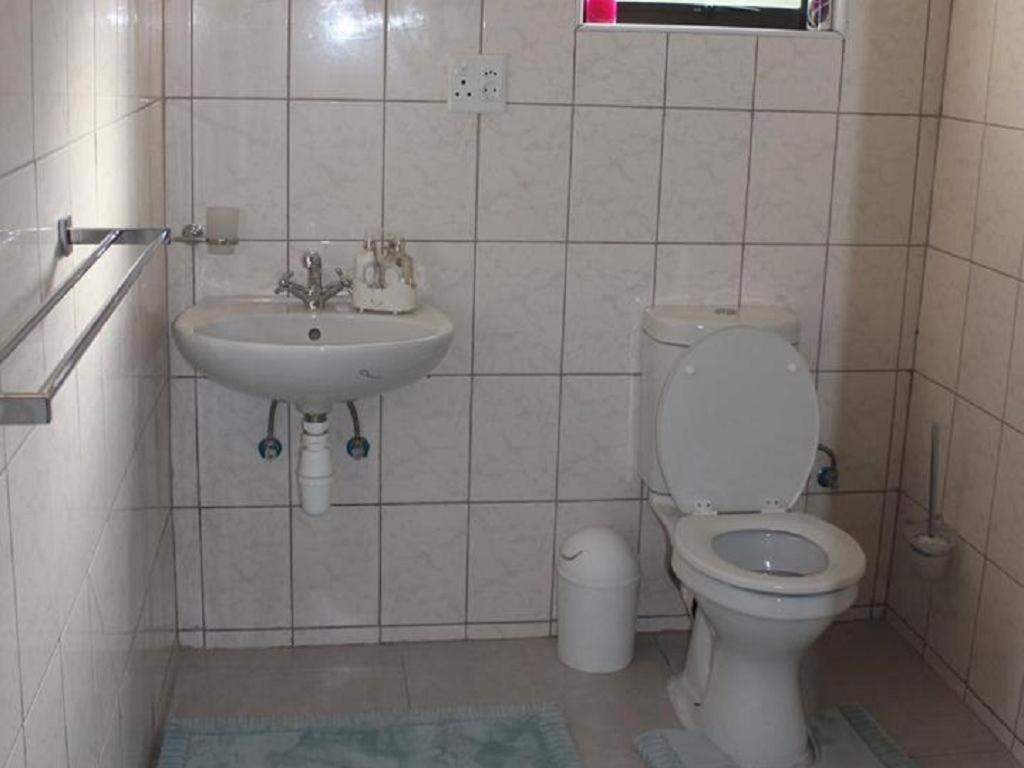 Juda Haus Lodge Katima Mulilo Bagian luar foto
