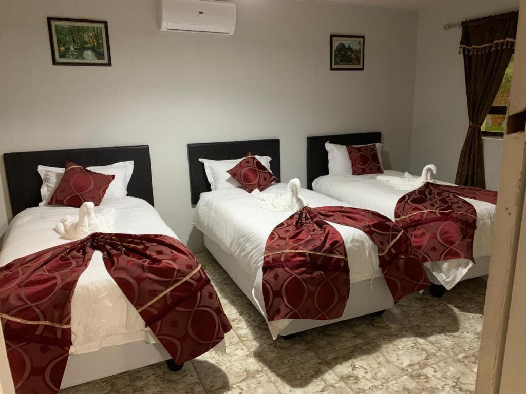 Juda Haus Lodge Katima Mulilo Bagian luar foto