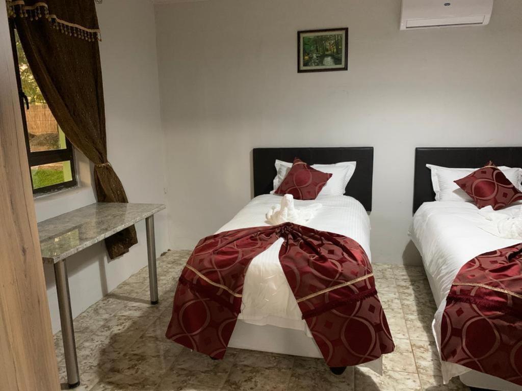 Juda Haus Lodge Katima Mulilo Bagian luar foto