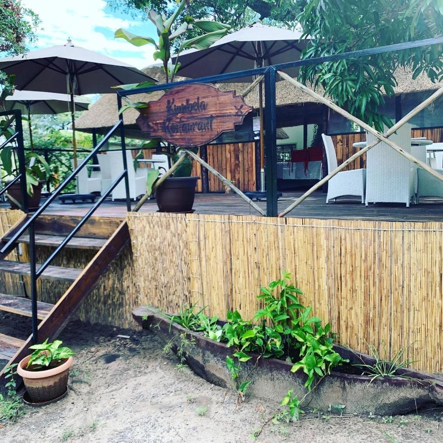 Juda Haus Lodge Katima Mulilo Bagian luar foto