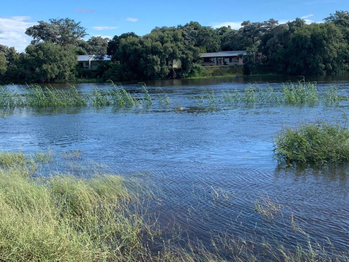 Juda Haus Lodge Katima Mulilo Bagian luar foto